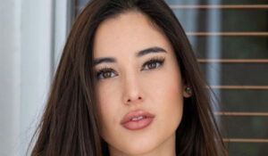 Angie Varona InstaBiography | Instagram Biography