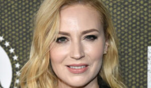 Beth Riesgraf InstaBiography | Instagram Biography