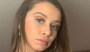 Jesenia Echeverria - Bio, Age, Height | Instagram Biography