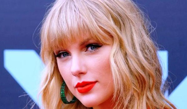 Taylor Swift InstaBiography