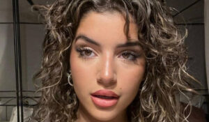 Zoe Gara - Bio, Age, Height, Wiki ️ Instagram Biography